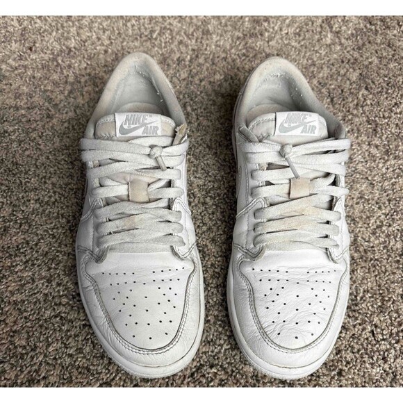Nike Air Jordan 1 Low Neutral Grey Size 9.5 Women's (Size 8 Men's) - Picture 3 of 9